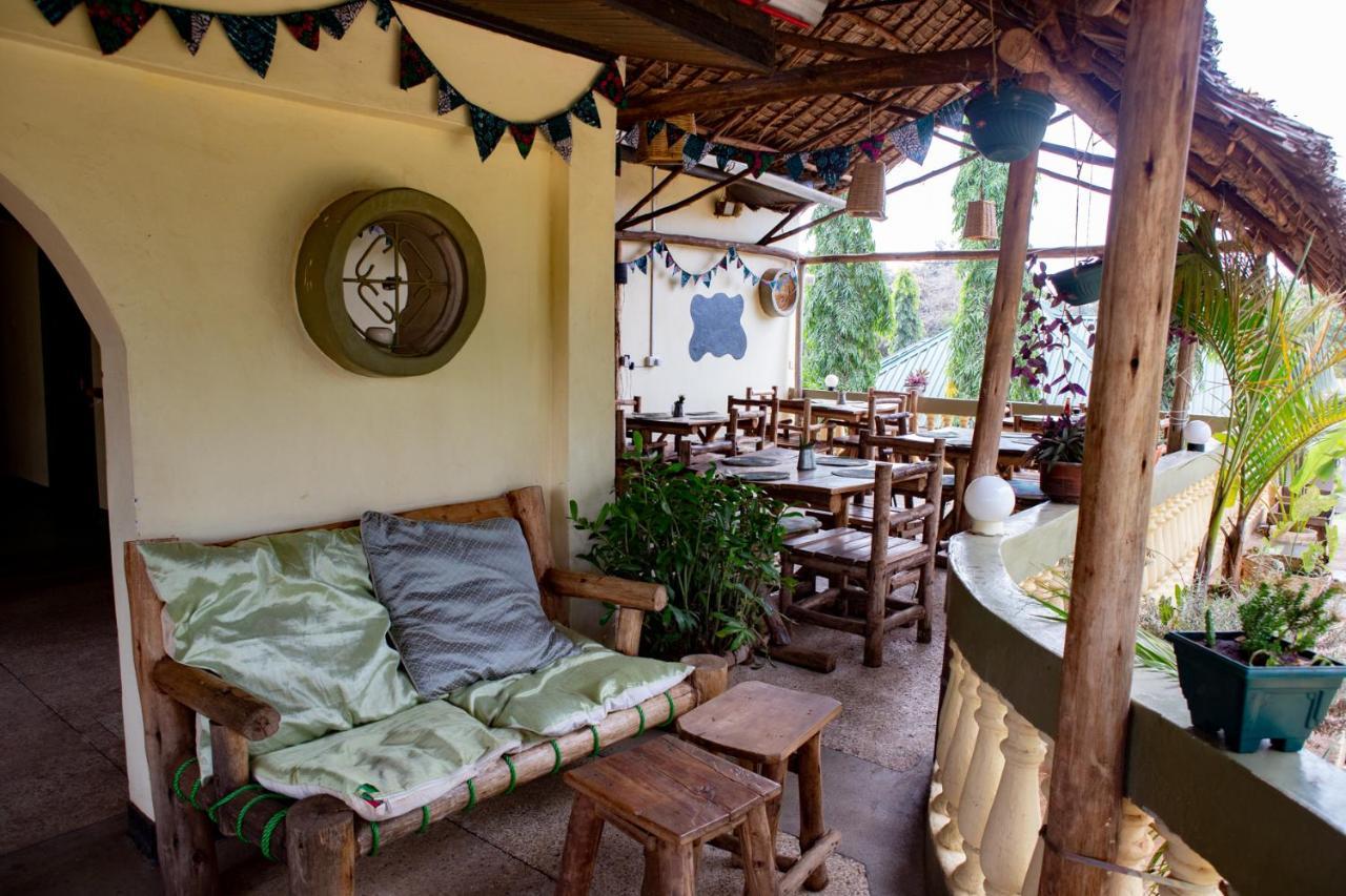 The Secret Garden Hotel Moshi Exteriör bild